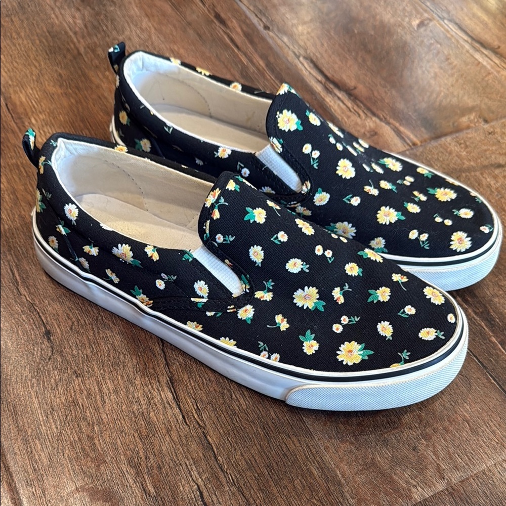 Old Navy Black and Yellow Daisy Slip-On Sneakers—Like New!